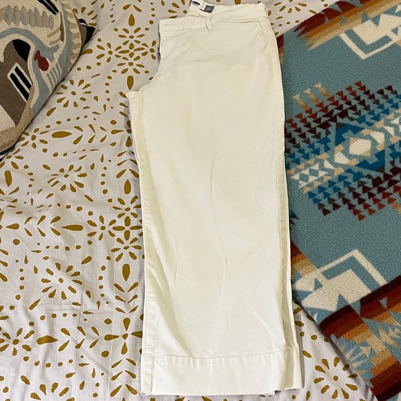 Stylish Men's Cream Chinos - Picture 2 of 9